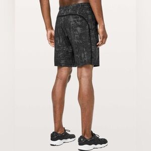 Lululemon x soulcycle swift short, grey and black size small
